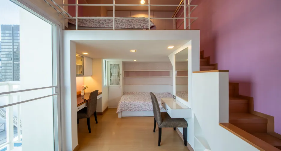 For sale 4 bedrooms condo in Watthana, Bangkok