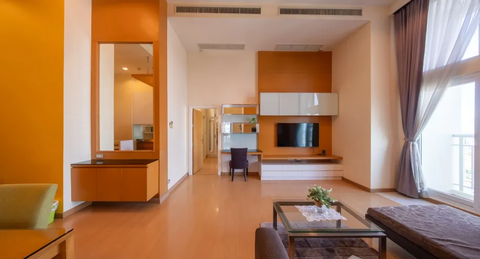 For sale 4 bedrooms condo in Watthana, Bangkok