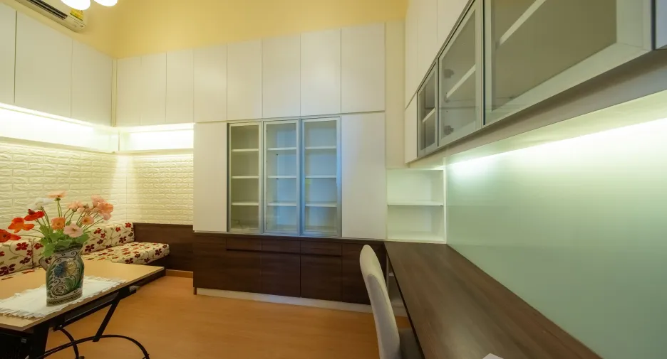 For sale 4 bedrooms condo in Watthana, Bangkok