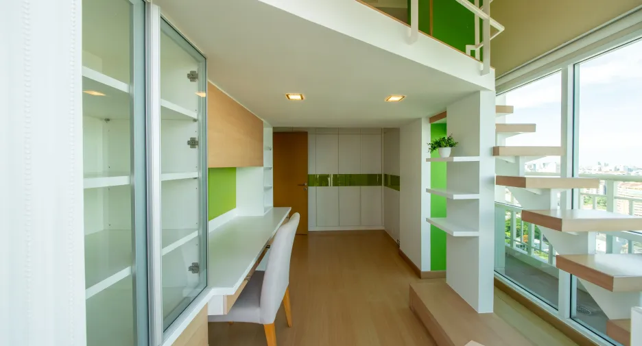 For sale 4 bedrooms condo in Watthana, Bangkok