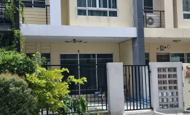 For sale 3 bedrooms townhouse in Chom Thong, Bangkok