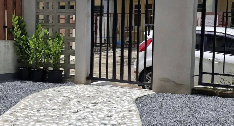 For sale 3 bedrooms townhouse in Chom Thong, Bangkok