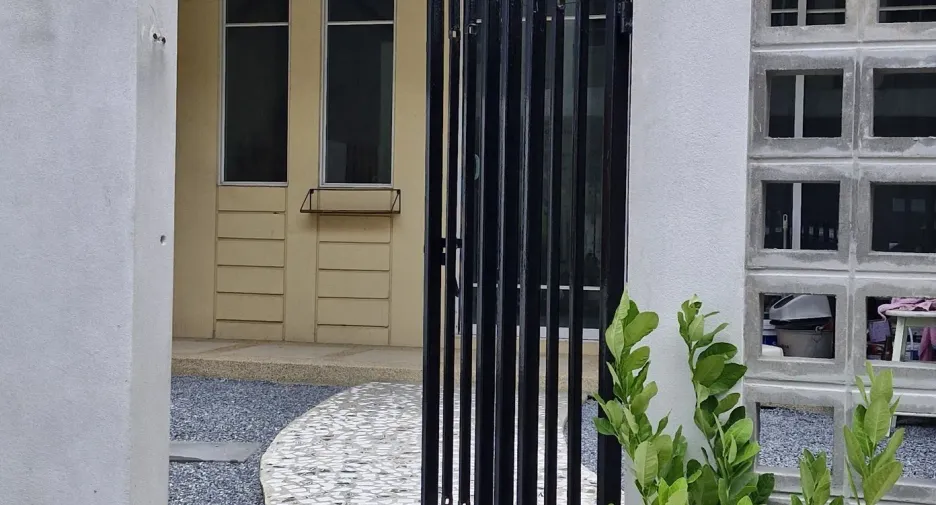 For sale 3 bedrooms townhouse in Chom Thong, Bangkok