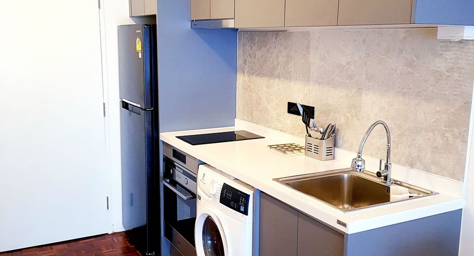 For sale studio condo in Watthana, Bangkok