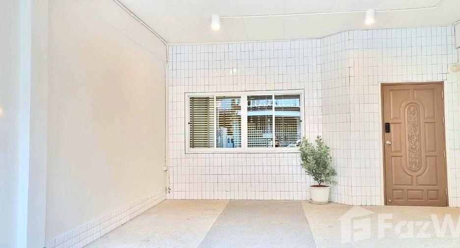 For sale and for rent 3 bedrooms townhouse in Don Mueang, Bangkok