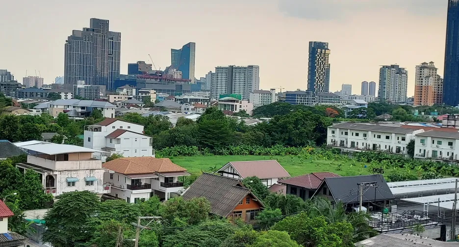 For sale and for rent 1 bed condo in Phra Khanong, Bangkok