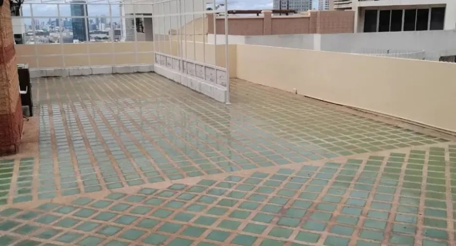 Wohnung zum Kauf mit 2 Zimmer in Yan Nawa, Bangkok
