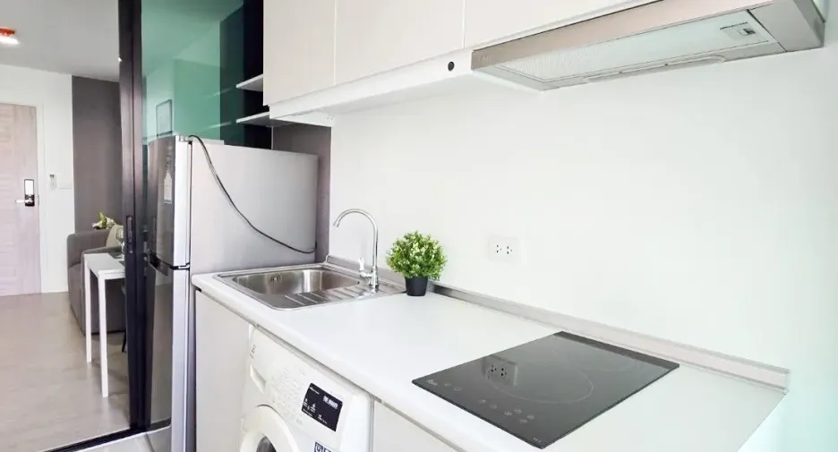 For rent 1 bed condo in Mueang Samut Prakan, Samut Prakan