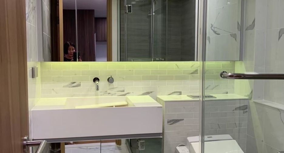 For sale and for rent 2 bedrooms condo in Watthana, Bangkok