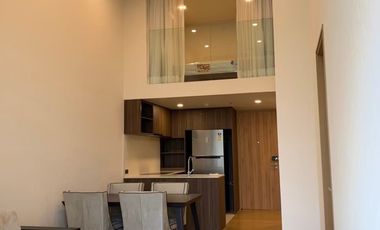 Condo en venta y en alquiler de 2 habitaciones en Watthana, Bangkok