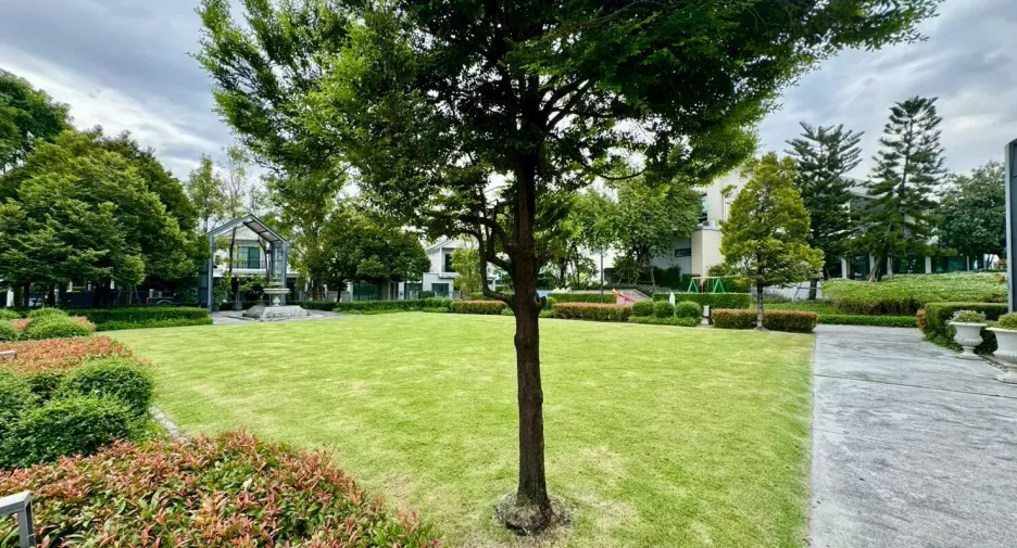 For sale 3 bedrooms townhouse in Bang Phli, Samut Prakan