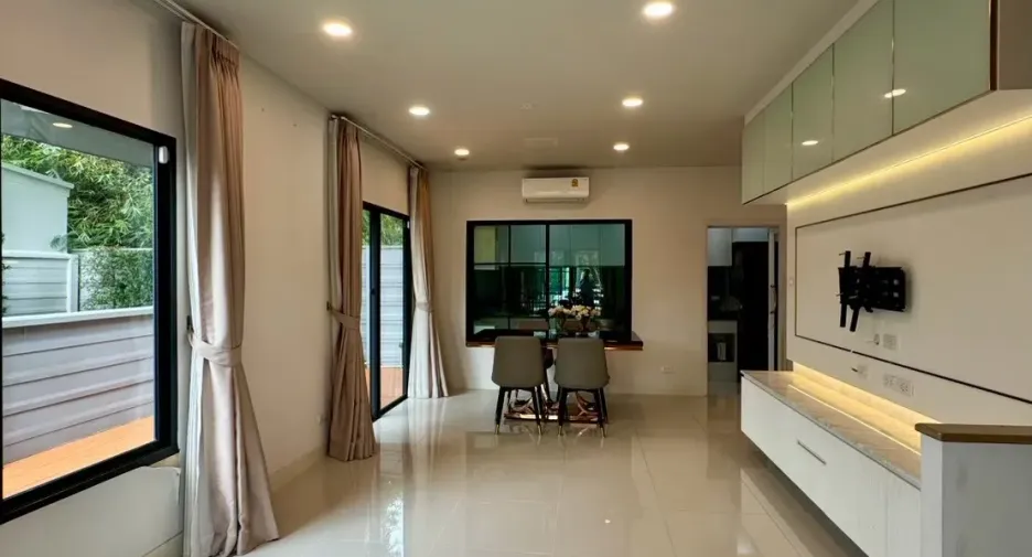 For sale 3 bedrooms townhouse in Bang Phli, Samut Prakan