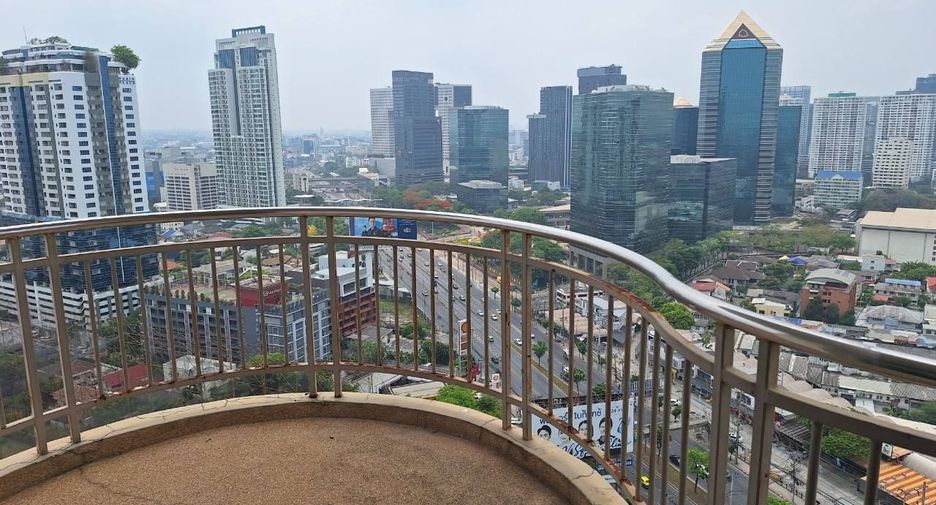 For sale and for rent 2 bedrooms condo in Chatuchak, Bangkok