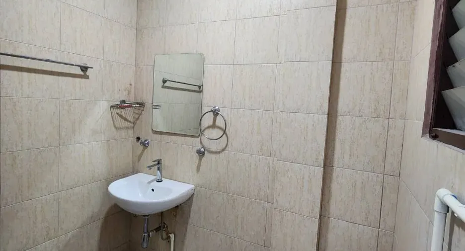 For sale 4 bedrooms townhouse in Bang Phlat, Bangkok