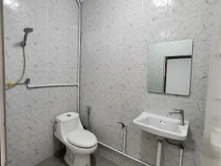 For sale 4 bedrooms townhouse in Bang Phlat, Bangkok