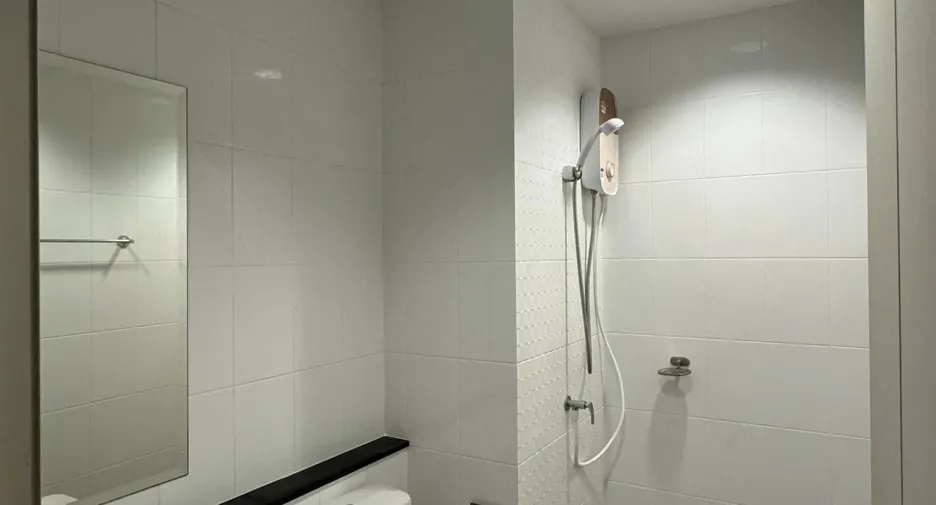 For rent 1 bed condo in Mueang Samut Prakan, Samut Prakan