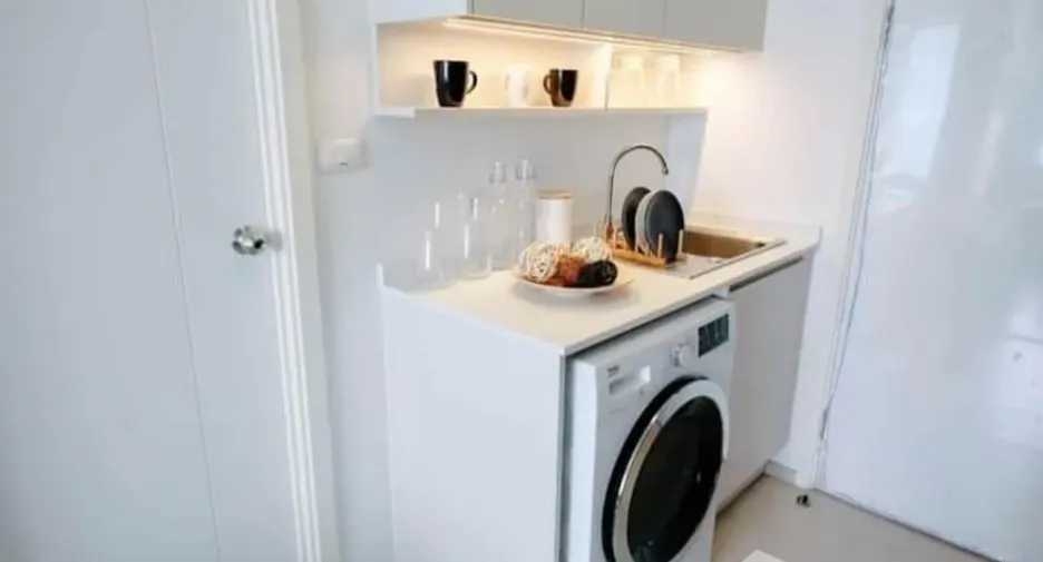 For sale studio condo in Huai Khwang, Bangkok