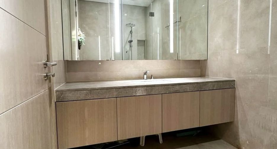 For sale 1 bed condo in Khlong San, Bangkok
