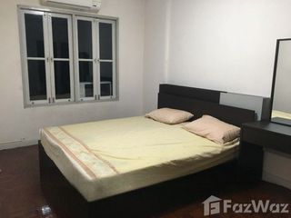 出租 3 卧室 联排别墅 在 Khlong Sam Wa, 曼谷