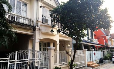 For rent 3 ベッドルーム townhouse in Khlong Sam Wa, Bangkok