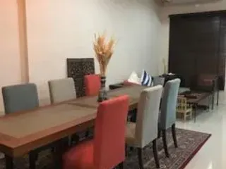 For sale and for rent 4 bedrooms townhouse in Phra Khanong, Bangkok