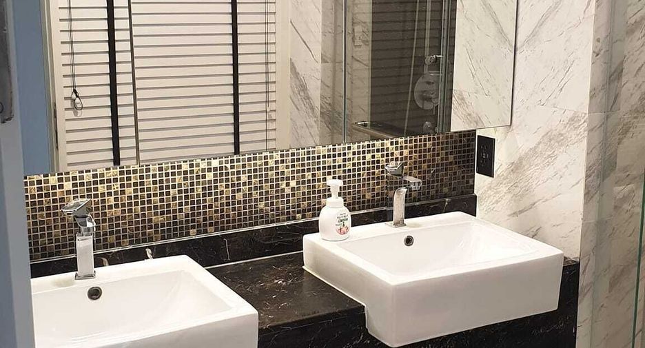 For sale and for rent 4 bedrooms condo in Watthana, Bangkok