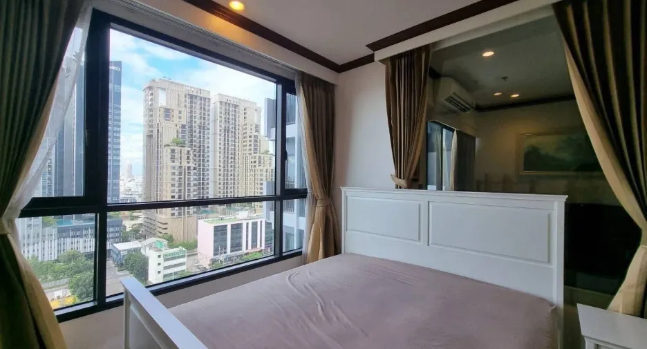 For sale 1 bed condo in Khlong San, Bangkok