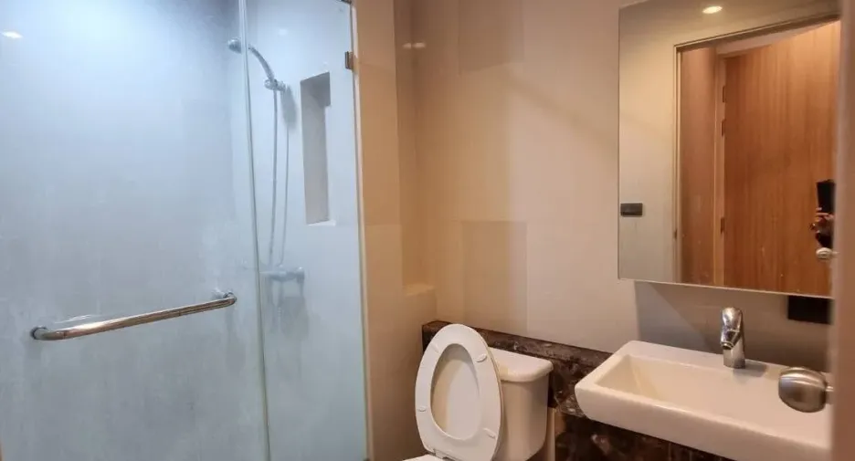 For sale 1 bed condo in Khlong San, Bangkok