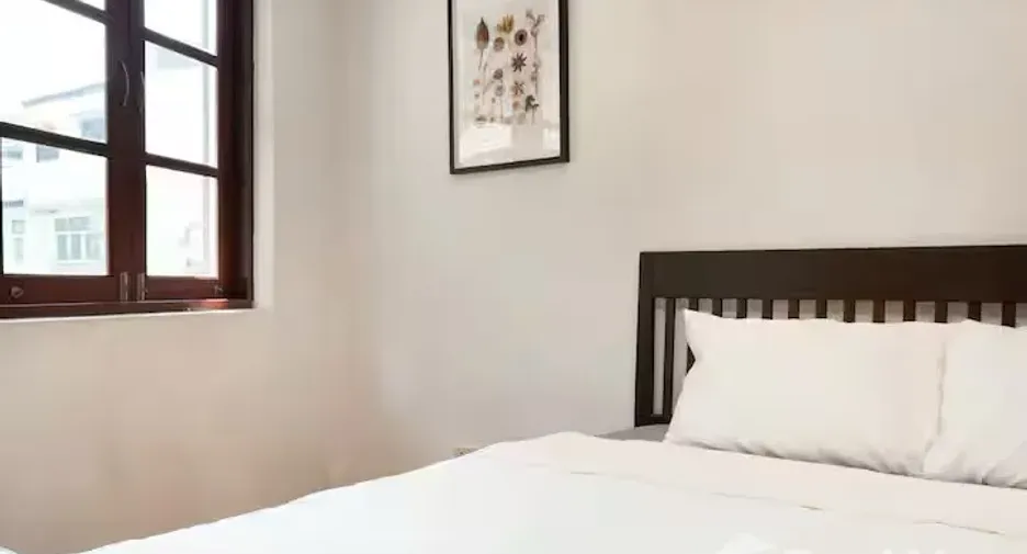 For sale 4 bedrooms townhouse in Watthana, Bangkok