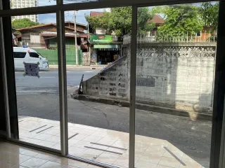 For rent retail Space in Bangkok Noi, Bangkok