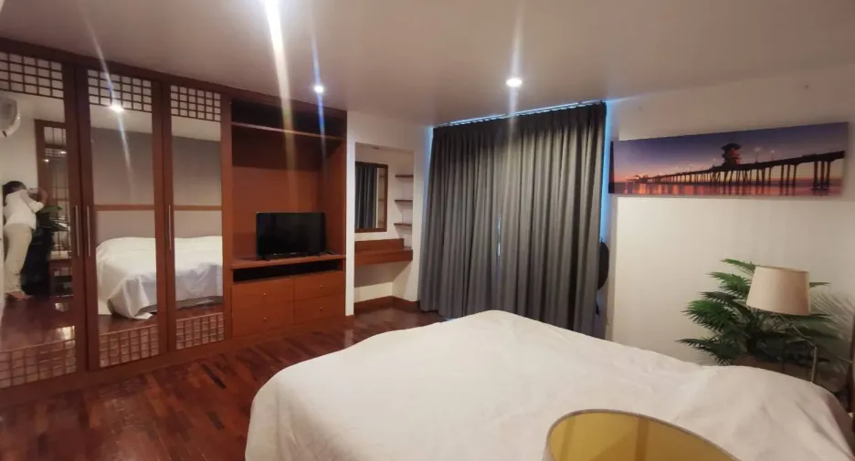 For sale and for rent 1 bed condo in Phra Khanong, Bangkok