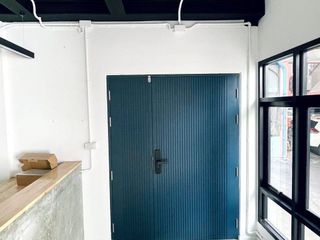 For sale and for rent 7 bedrooms townhouse in Phra Khanong, Bangkok