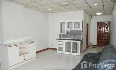 Wohnung zur Miete mit 1 Zimmer in Prawet, Bangkok
