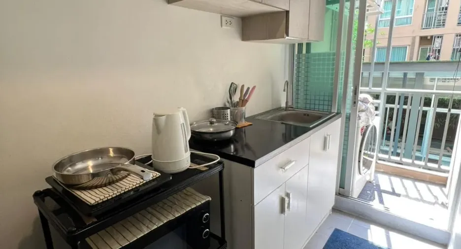 For rent studio condo in Mueang Samut Prakan, Samut Prakan