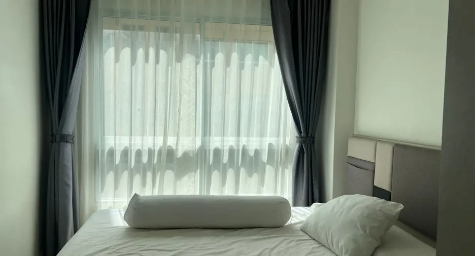 For rent studio condo in Mueang Samut Prakan, Samut Prakan