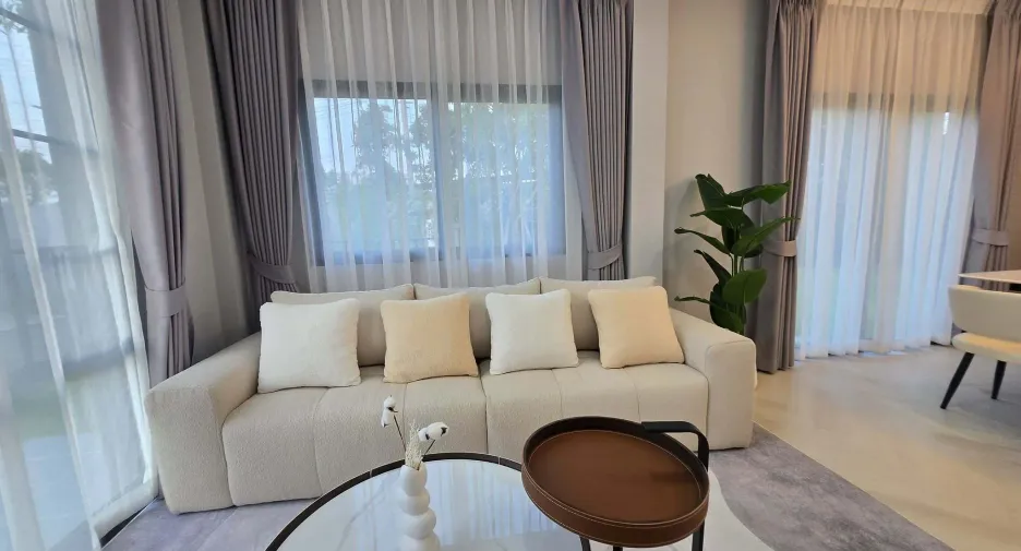 For sale and for rent 4 bedrooms house in Bang Phli, Samut Prakan
