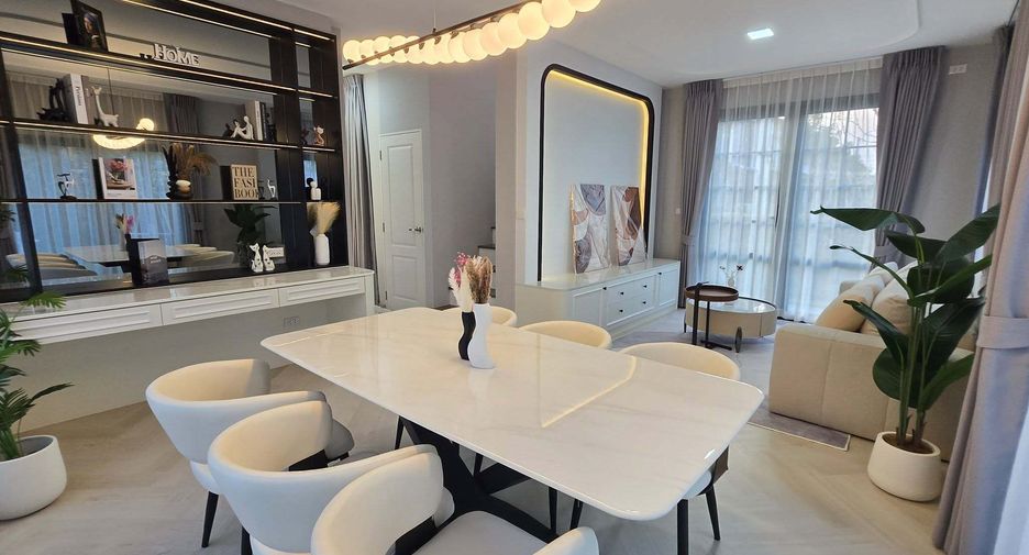 For sale and for rent 4 bedrooms house in Bang Phli, Samut Prakan