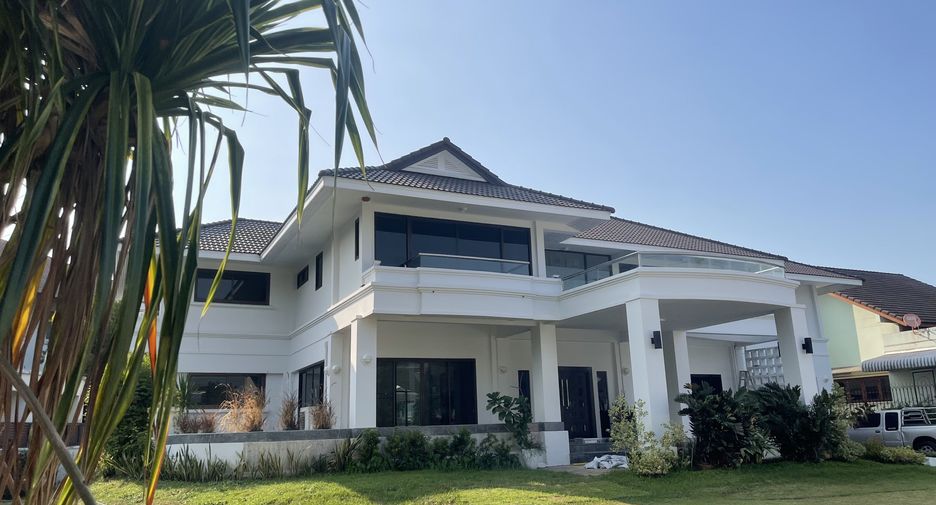 For sale 4 bedrooms house in Thawi Watthana, Bangkok