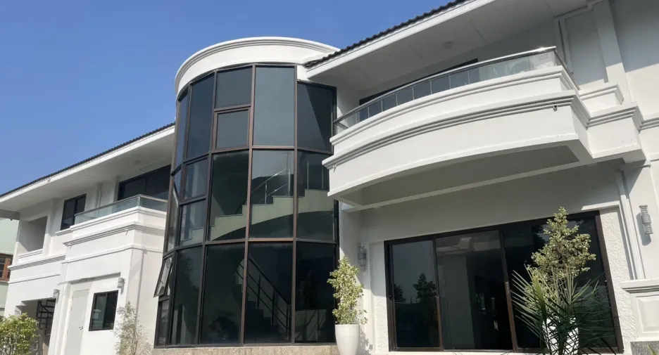 For sale 4 bedrooms house in Thawi Watthana, Bangkok