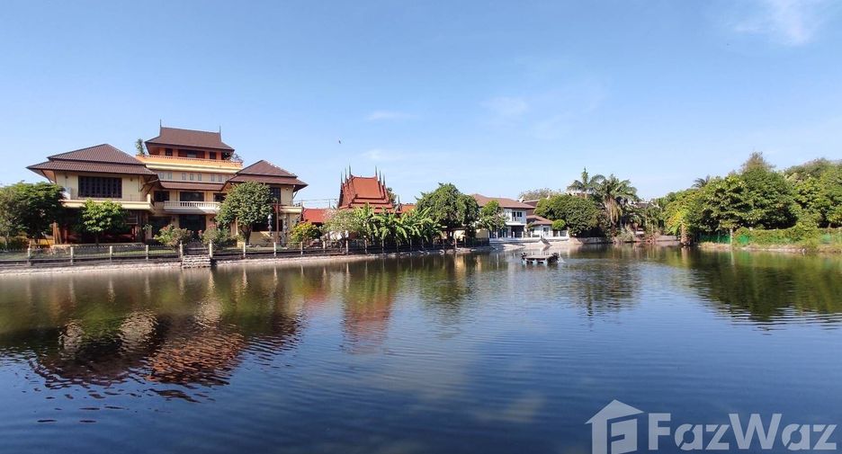 For sale 4 bedrooms house in Thawi Watthana, Bangkok