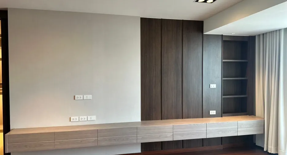 For sale and for rent 4 bedrooms condo in Khlong Toei, Bangkok