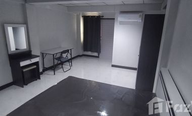 For rent 1 bed condo in Khlong Sam Wa, Bangkok