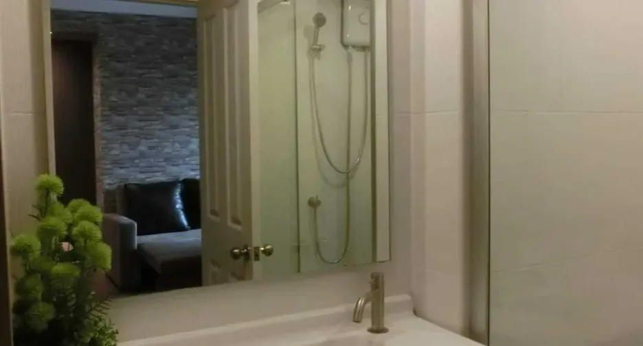 For sale 1 bed condo in Thon Buri, Bangkok