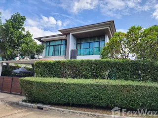 For sale 3 bedrooms house in Phasi Charoen, Bangkok