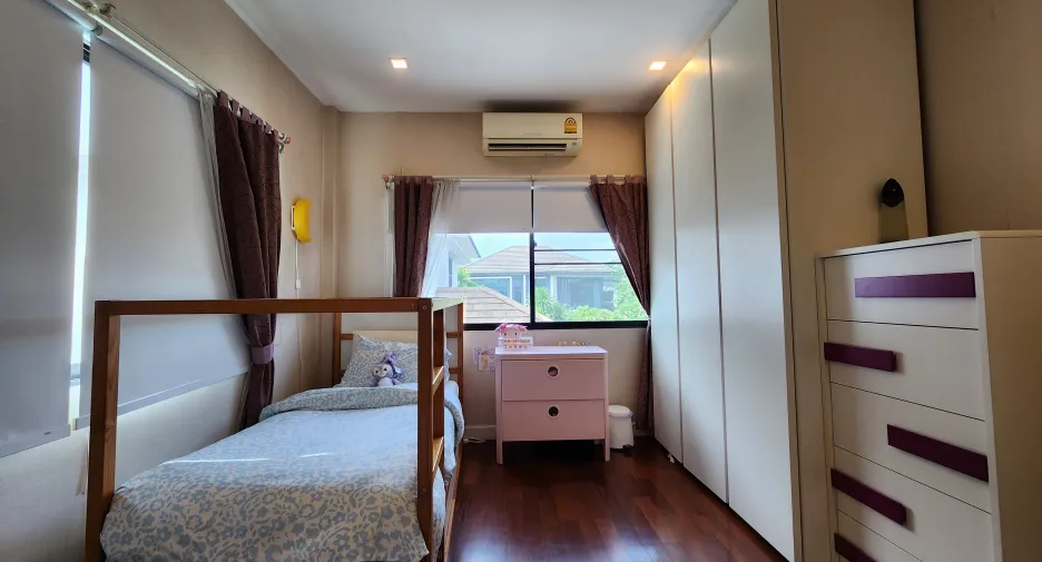 出售 3 卧室 独立屋 在 Phasi Charoen, 曼谷