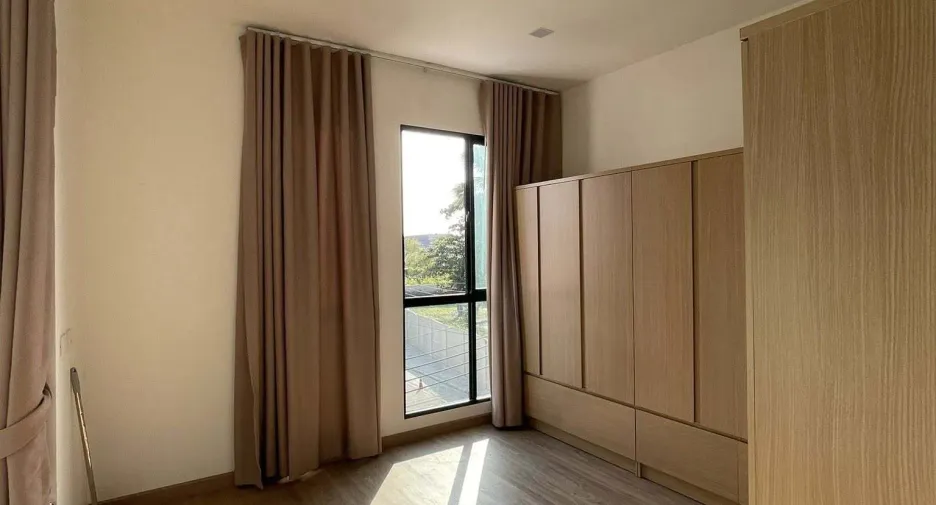 Haus zum Kauf mit 3 Zimmer in Saphan Sung, Bangkok