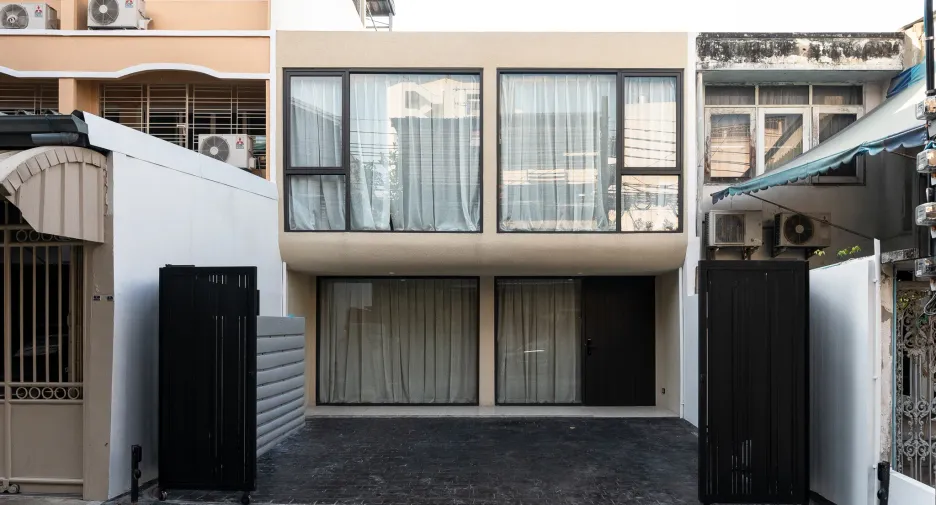 For sale 3 bedrooms townhouse in Sathon, Bangkok
