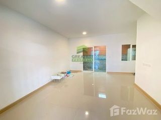 Casa adosada en venta de 3 habitaciones en Bang Sao Thong, Samut Prakan