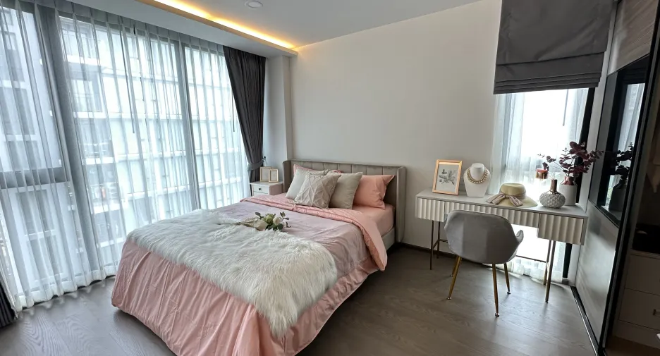 For sale 2 bedrooms condo in Phra Khanong, Bangkok