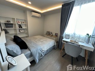 Продажа 2 спальни кондо в Пхра Кханонг, Бангкок